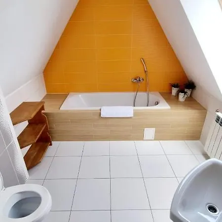 Regina Ii & Bed & Breakfast